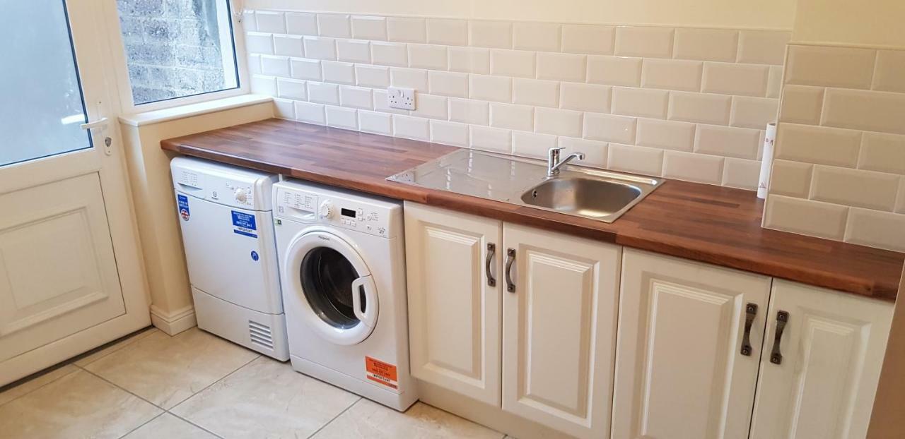 3 Bedroom Newly Furnished Cork City Εξωτερικό φωτογραφία